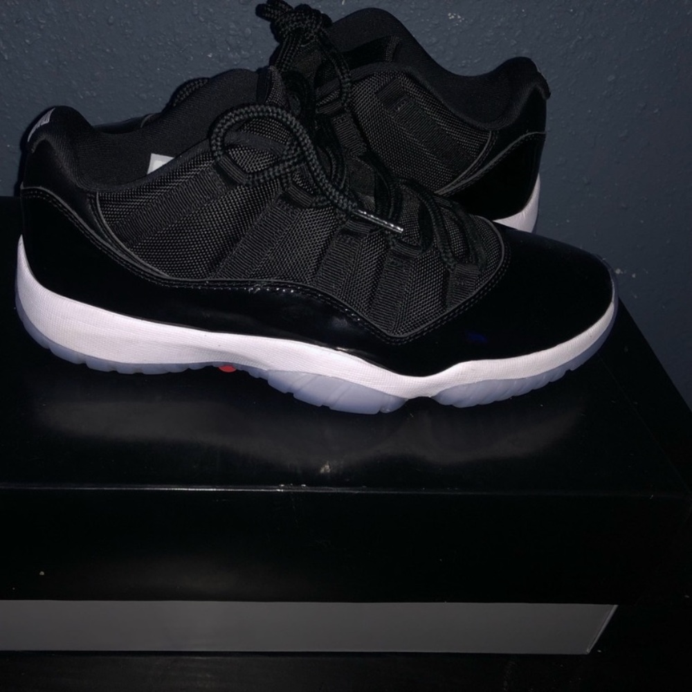 Jordan’s 11s SPACE JAMS Size 10